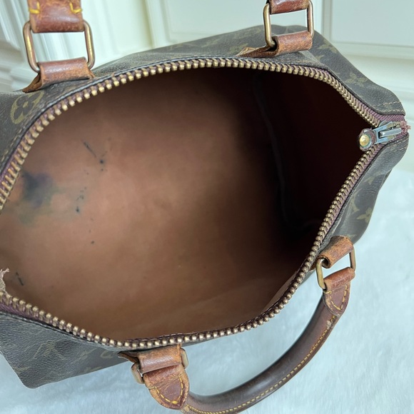 Authentic Louis Vuitton Speedy 30 Vintage (Fair Condition) - Picture 7 of 15